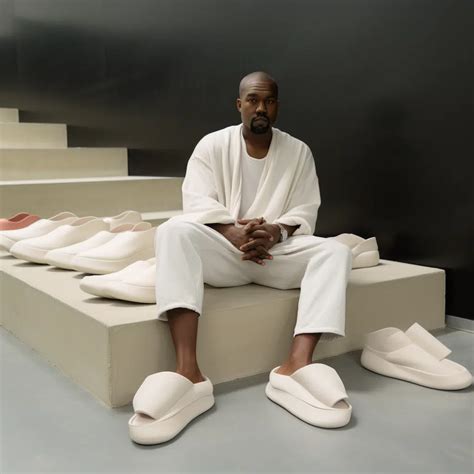 Kanye West adidas YEEZY SLIDES 2020 Release .